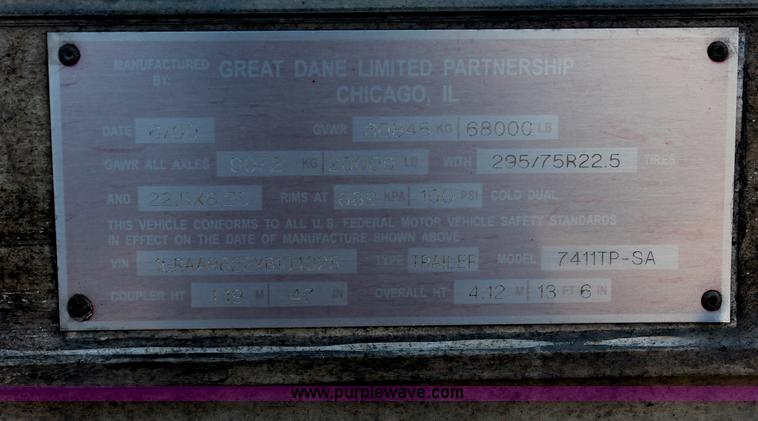 image for item D7867 2000 Great Dane dry van trailer
