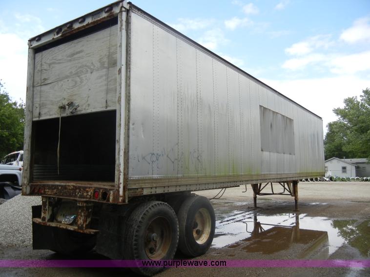 image for item K9198 1974 Gindy 42' dry van trailer