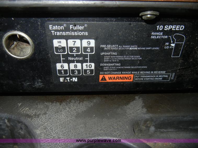 image for item K9750 1997 IH Eagle 9300 semi truck