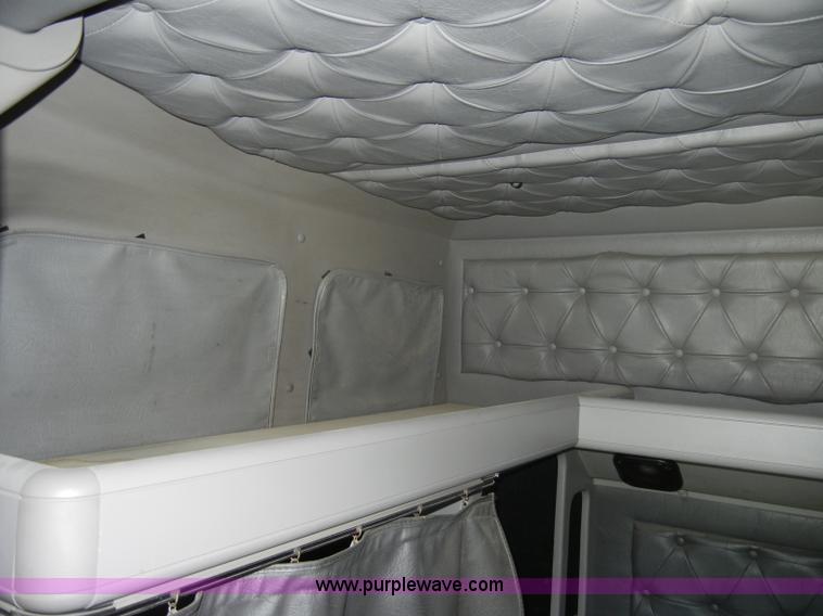 image for item K9750 1997 IH Eagle 9300 semi truck