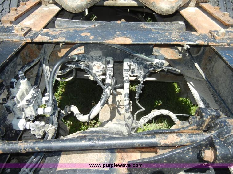 image for item K9750 1997 IH Eagle 9300 semi truck