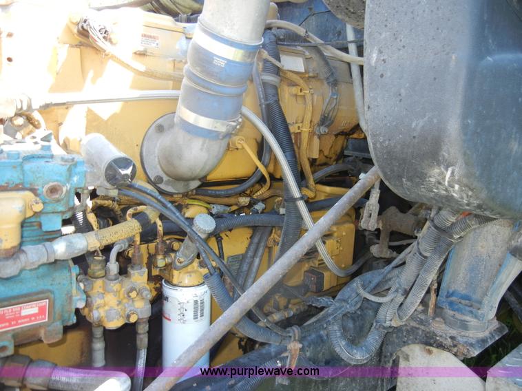 image for item K9750 1997 IH Eagle 9300 semi truck