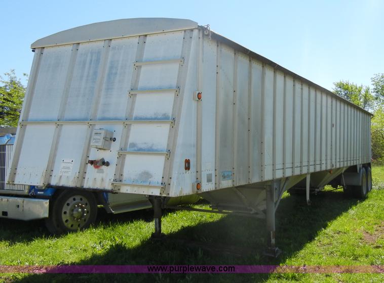 image for item K9759 1989 Merritt T 43' grain trailer