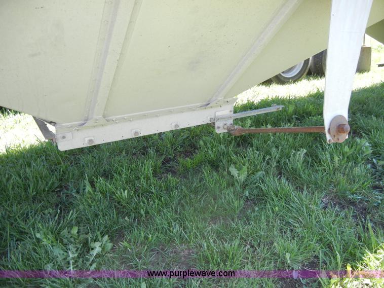 image for item K9759 1989 Merritt T 43' grain trailer