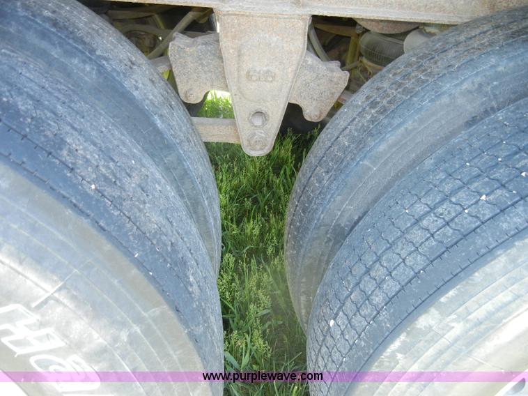 image for item K9759 1989 Merritt T 43' grain trailer