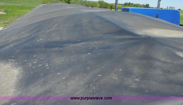 image for item K9759 1989 Merritt T 43' grain trailer