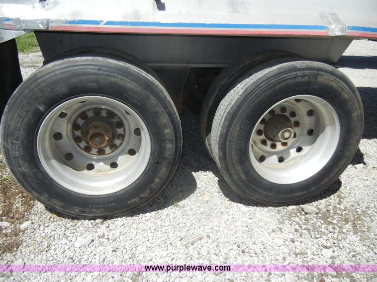 image for item K9760 1996 American 39' aluminum barrel end dump trailer