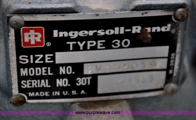 image for item A5871 Ingersoll Rand vacuum pump system