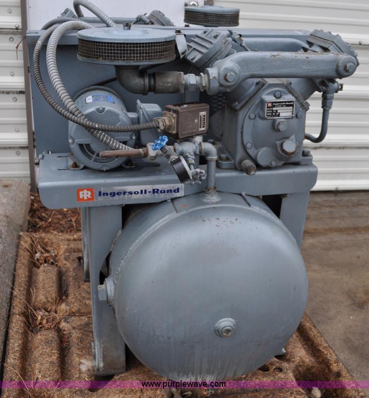 image for item A5871 Ingersoll Rand vacuum pump system