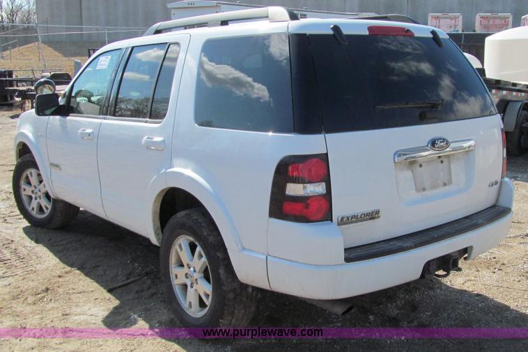 image for item A8191 2008 Ford Explorer SUV