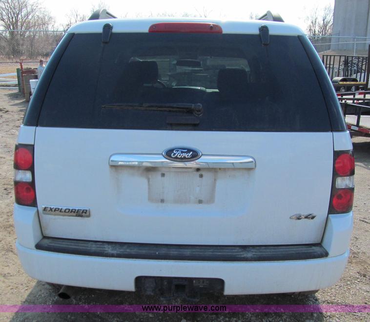 image for item A8191 2008 Ford Explorer SUV