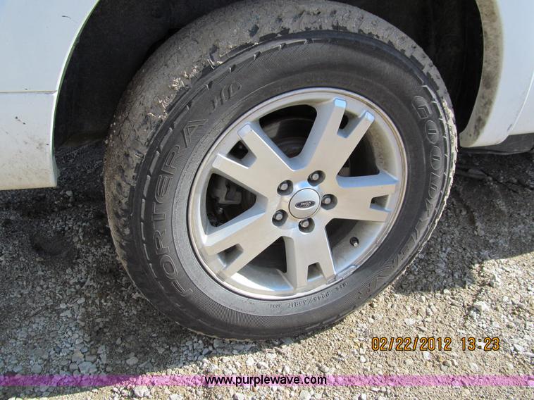 image for item A8191 2008 Ford Explorer SUV