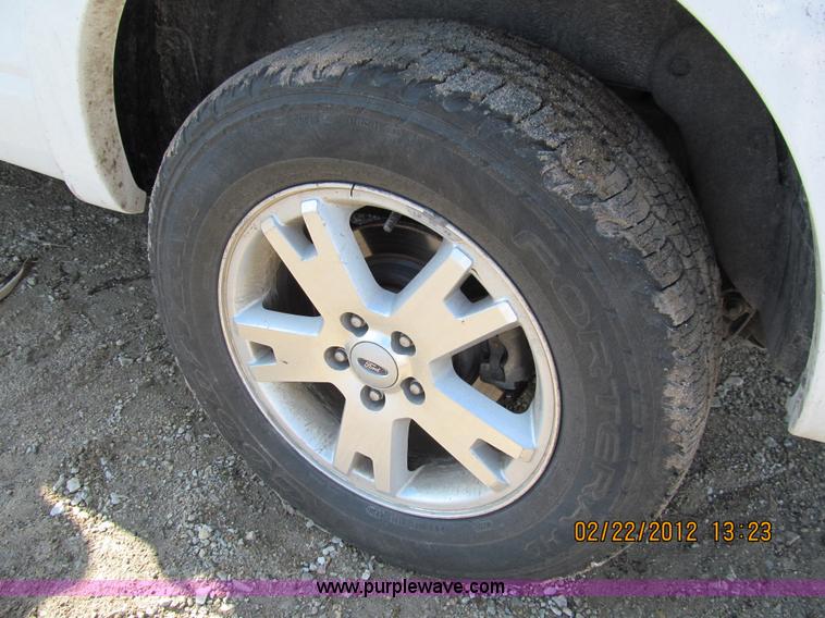 image for item A8191 2008 Ford Explorer SUV