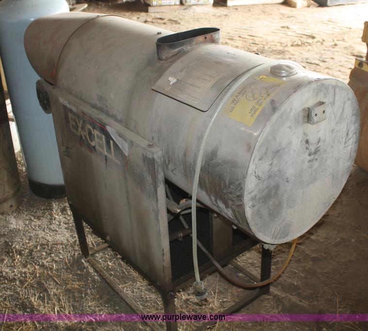 image for item B6596 2004 Excell pressure washer and steam cleaner