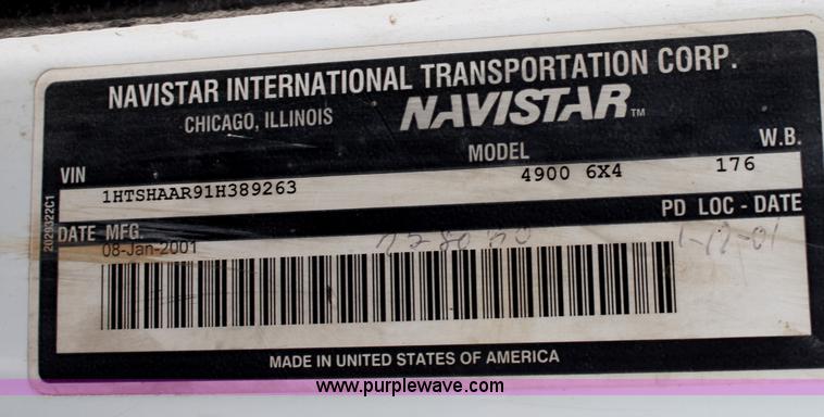 image for item B6597 2001 International 4900 semi truck cab and chassis