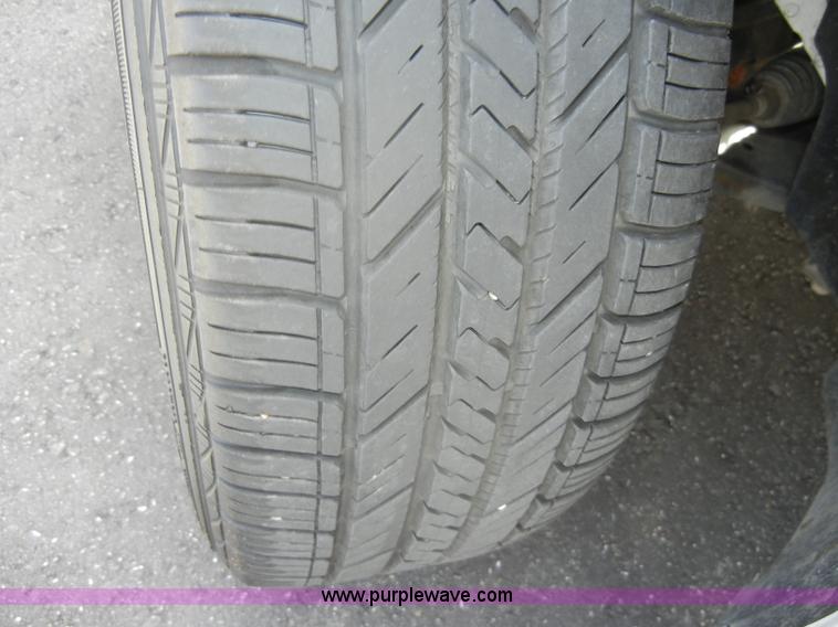 image for item C4360 2007 Ford Focus SE