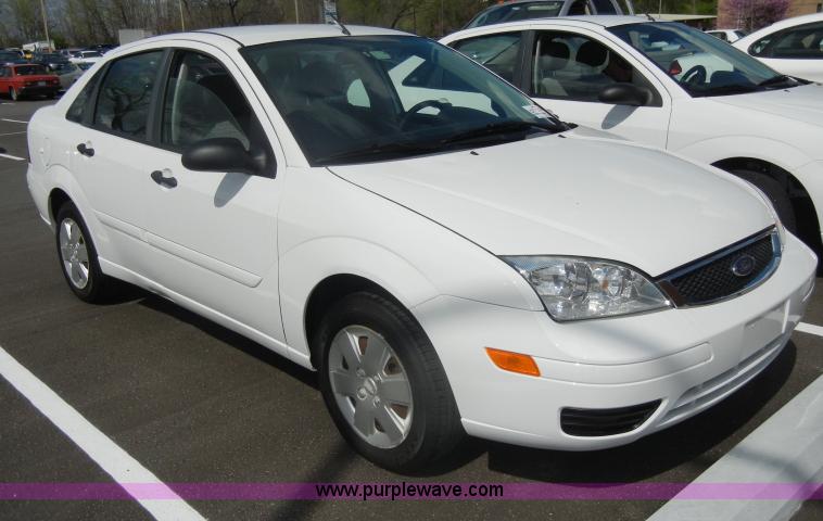 image for item C4361 2007 Ford Focus SE
