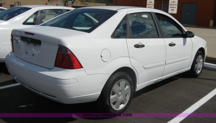 image for item C4361 2007 Ford Focus SE