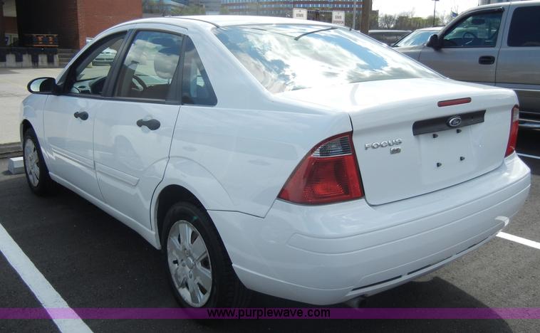 image for item C4361 2007 Ford Focus SE