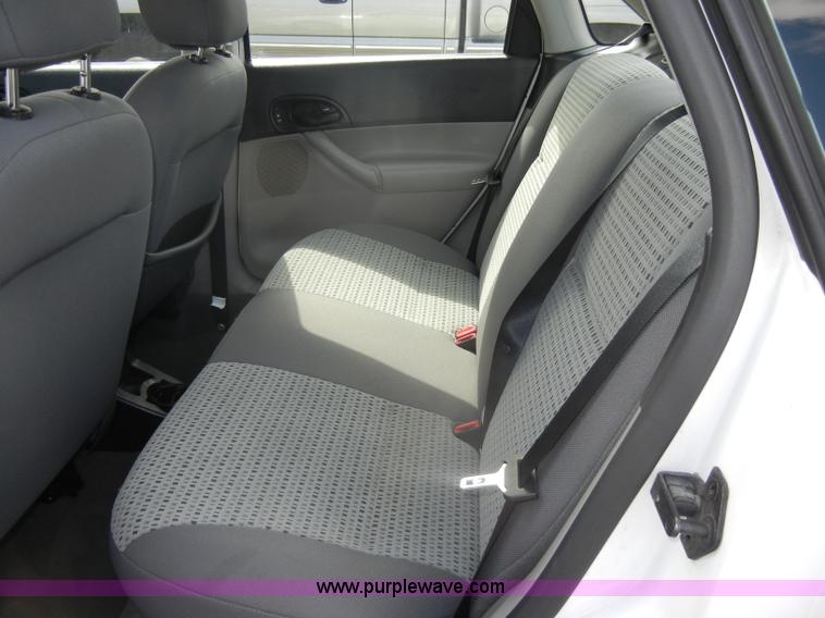 image for item C4361 2007 Ford Focus SE