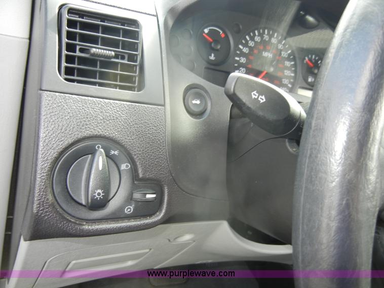 image for item C4361 2007 Ford Focus SE