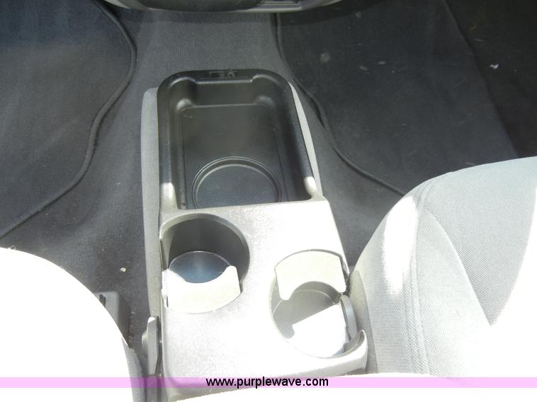 image for item C4367 2004 Ford Tauras SE