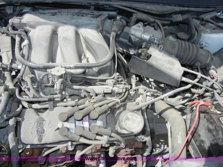 image for item C4367 2004 Ford Tauras SE