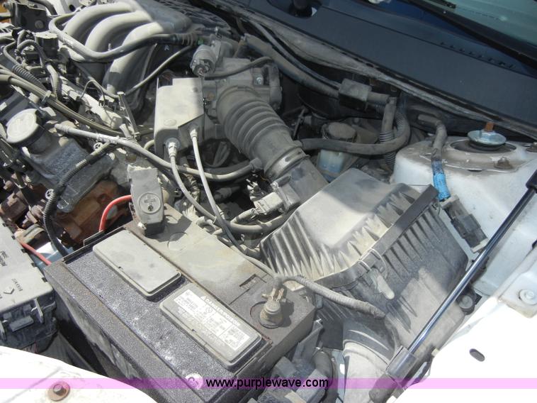 image for item C4367 2004 Ford Tauras SE