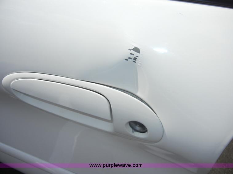 image for item C4367 2004 Ford Tauras SE