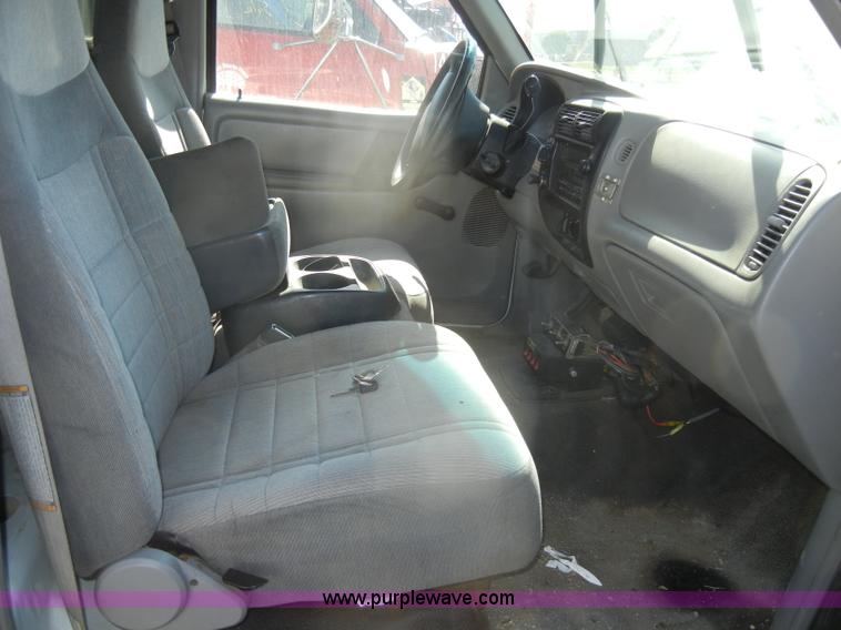 image for item D4021 1997 Ford Ranger pickup truck