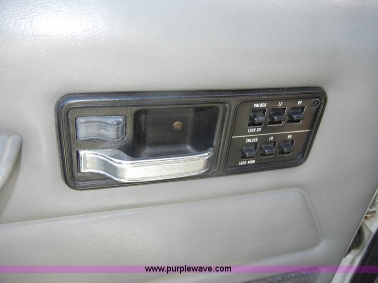 image for item D4022 1995 Jeep Cherokee SE SUV