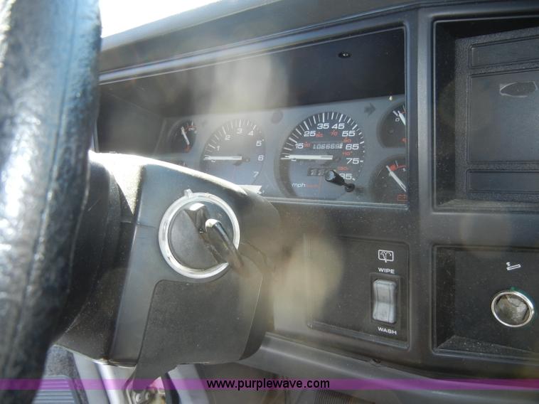 image for item D4022 1995 Jeep Cherokee SE SUV