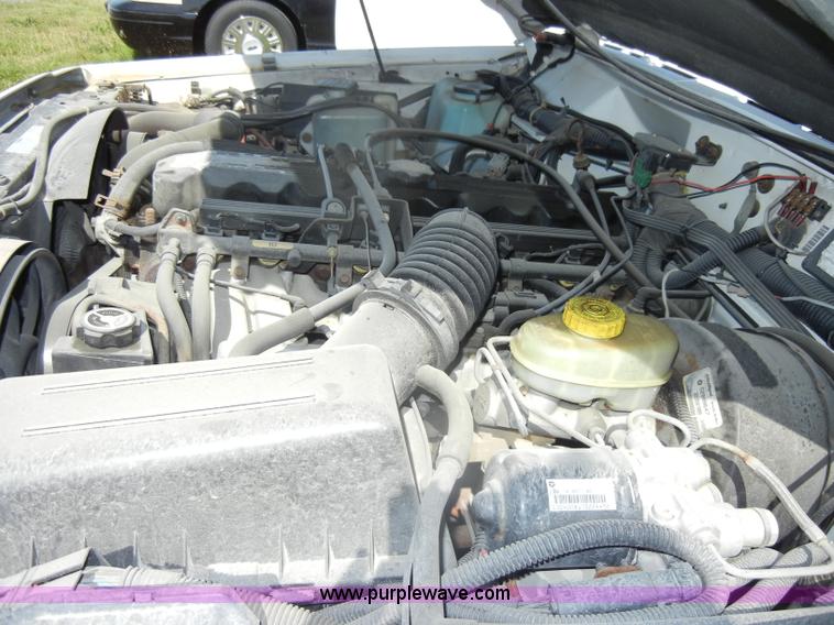 image for item D4022 1995 Jeep Cherokee SE SUV