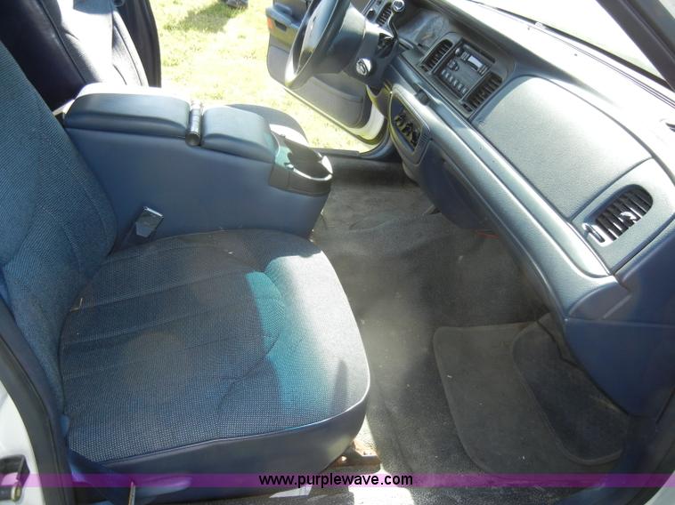 image for item D4023 1996 Ford Crown Victoria