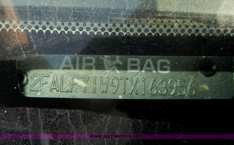 image for item D4023 1996 Ford Crown Victoria