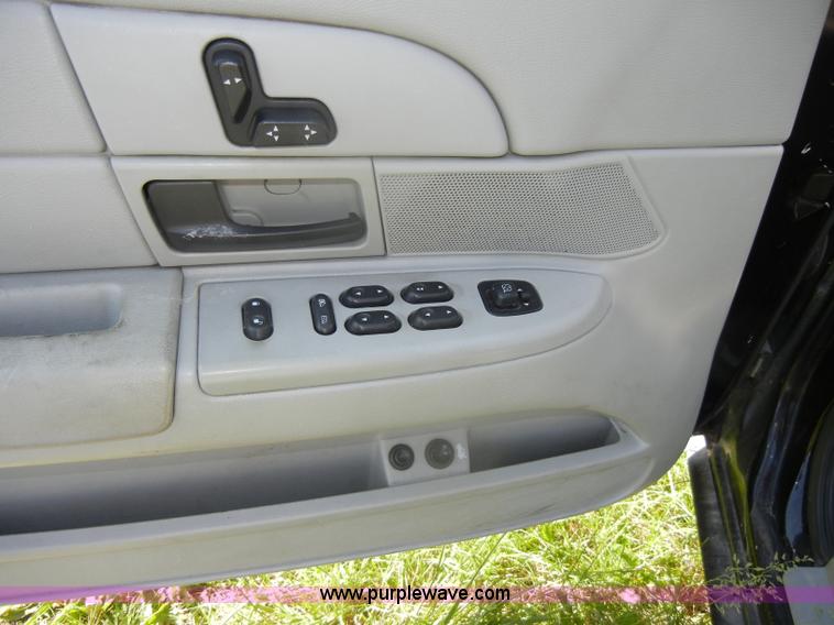 image for item D4024 2003 Ford Crown Victoria Police Interceptor