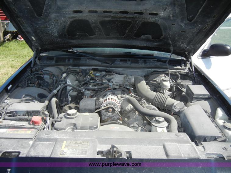 image for item D4024 2003 Ford Crown Victoria Police Interceptor