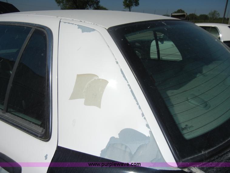 image for item D4024 2003 Ford Crown Victoria Police Interceptor