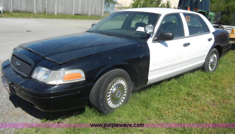 image for item D4025 2001 Ford Crown Victoria Police Interceptor