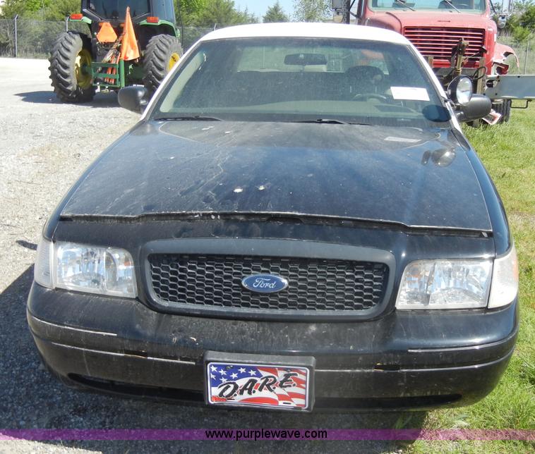 image for item D4025 2001 Ford Crown Victoria Police Interceptor