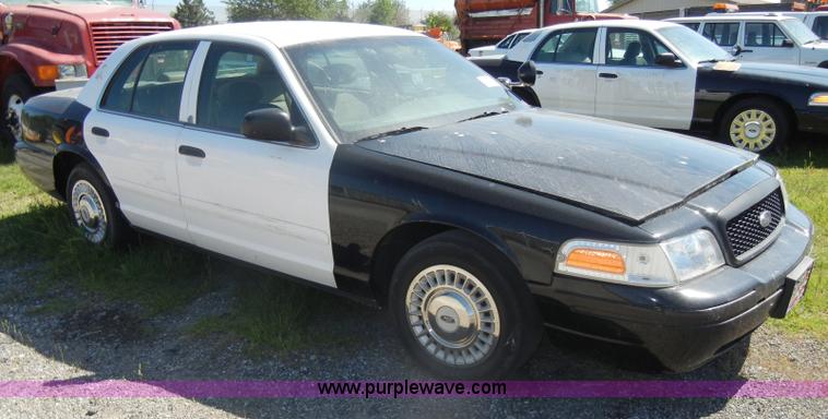 image for item D4025 2001 Ford Crown Victoria Police Interceptor