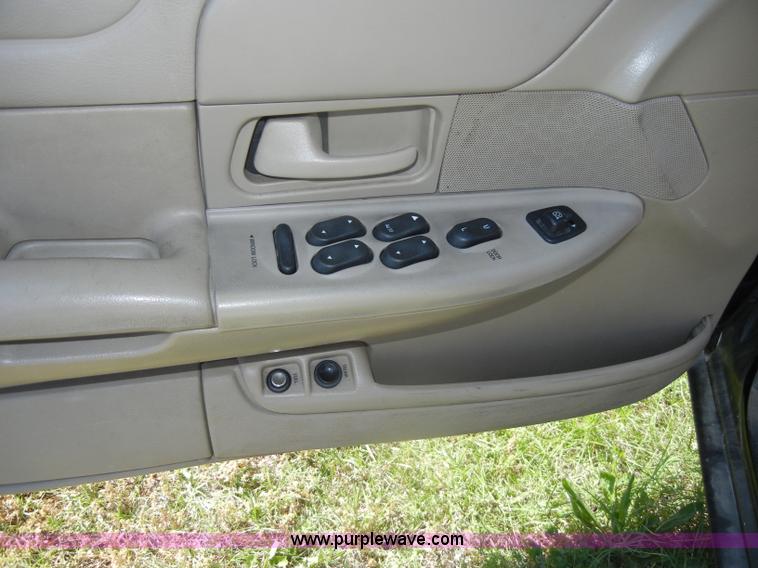 image for item D4025 2001 Ford Crown Victoria Police Interceptor