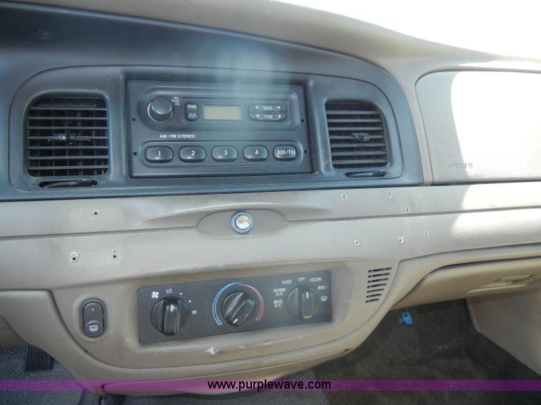 image for item D4025 2001 Ford Crown Victoria Police Interceptor