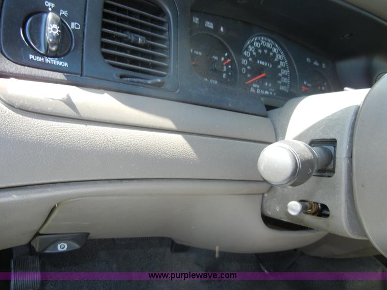 image for item D4025 2001 Ford Crown Victoria Police Interceptor