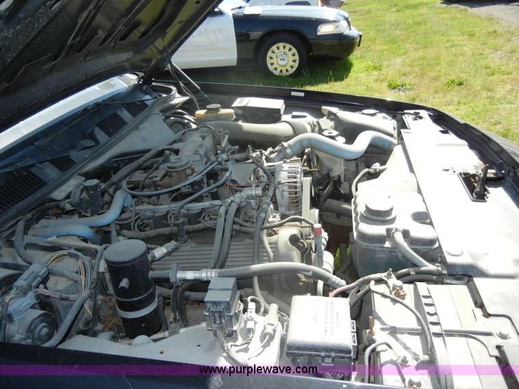 image for item D4025 2001 Ford Crown Victoria Police Interceptor