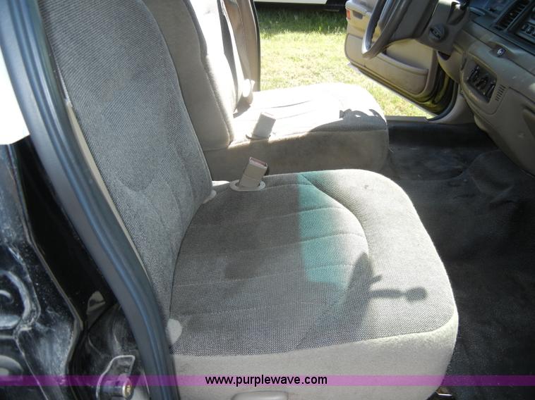 image for item D4025 2001 Ford Crown Victoria Police Interceptor