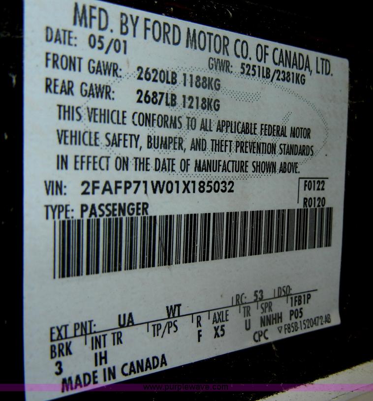 image for item D4025 2001 Ford Crown Victoria Police Interceptor