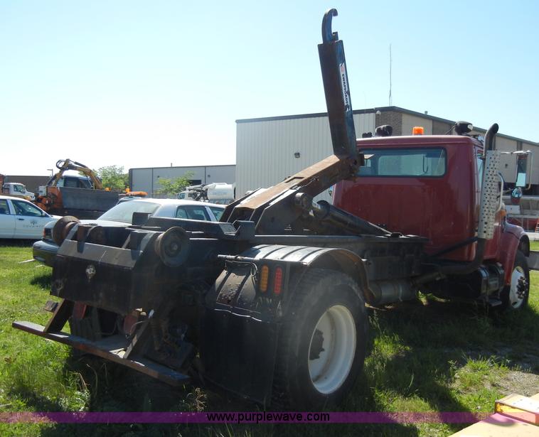 image for item D4026 1996 International 4900 semi truck