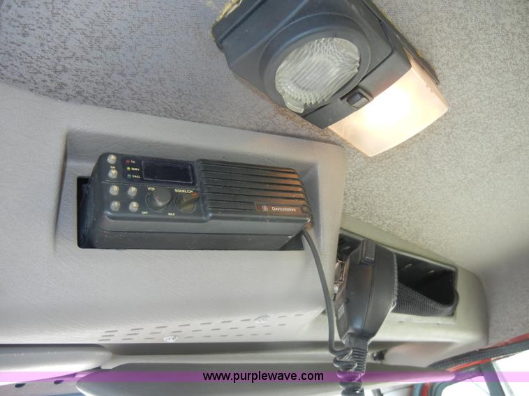 image for item D4026 1996 International 4900 semi truck