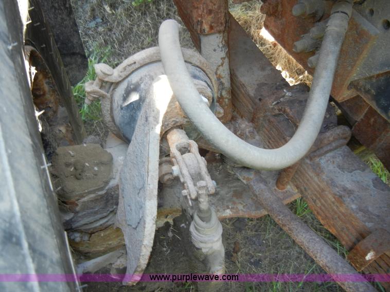 image for item D4026 1996 International 4900 semi truck